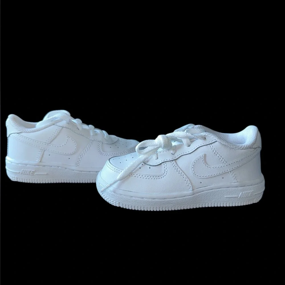 Nike Kids White Air Force 1 - Picture 1 of 7